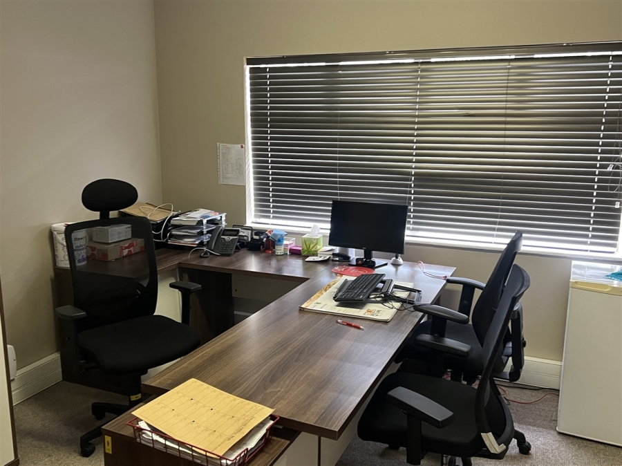 Commercial Property for Sale in Vincent Eastern Cape